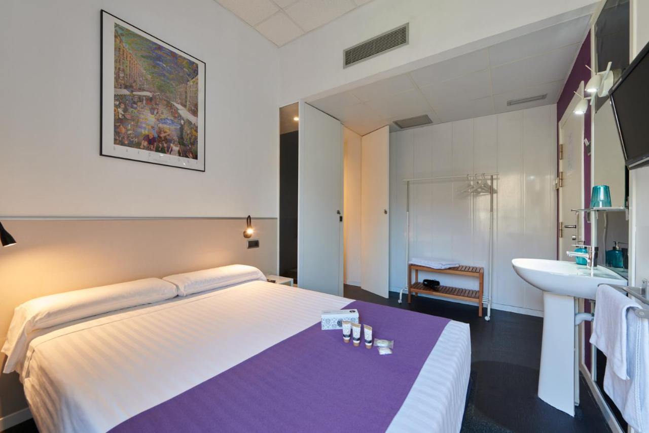 Hostal Mayerling Centro 巴塞罗那 外观 照片