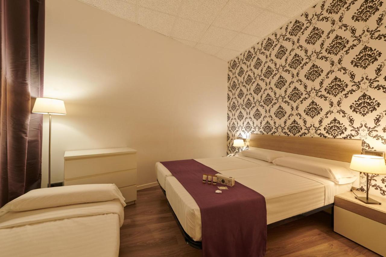 Hostal Mayerling Centro 巴塞罗那 外观 照片