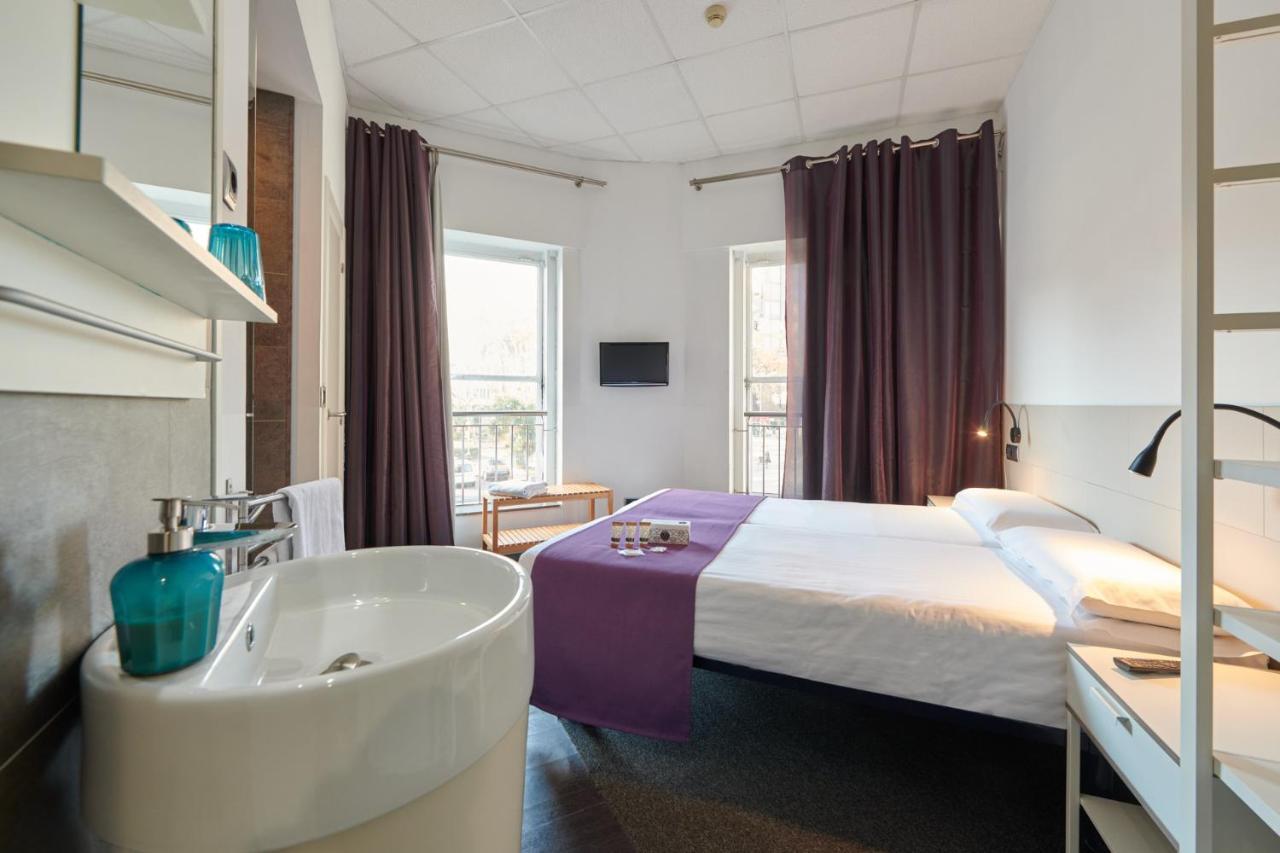 Hostal Mayerling Centro 巴塞罗那 外观 照片
